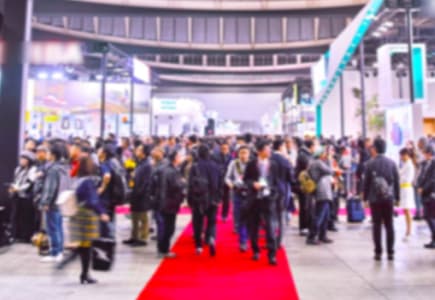 展示会の配布物に